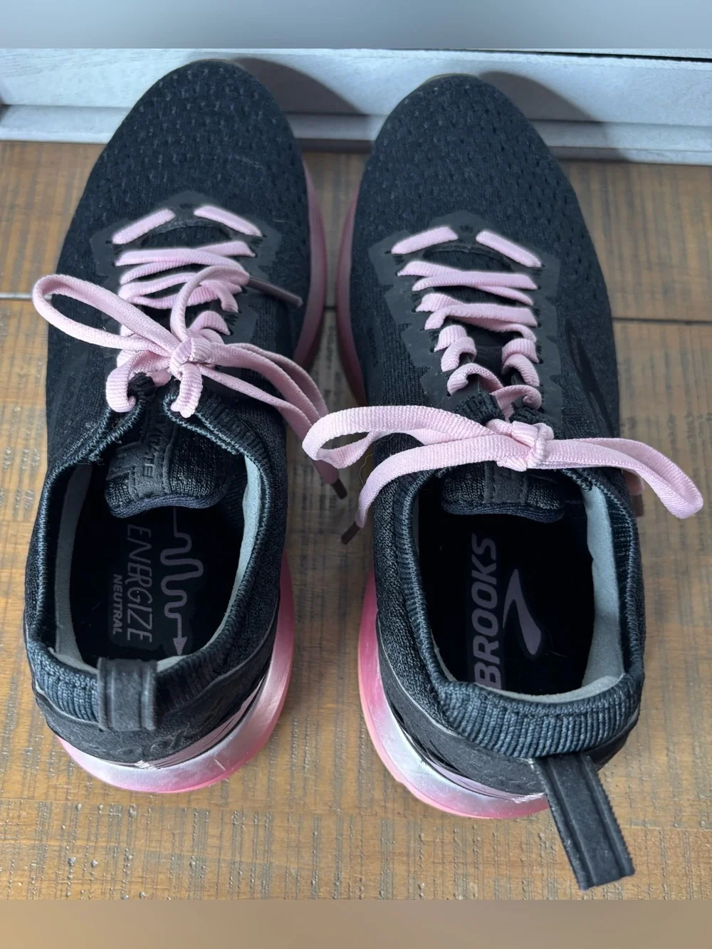 Brooks Levitate 2 LE Black Pink Knit Running Shoes Women's Size 8 1202911B073